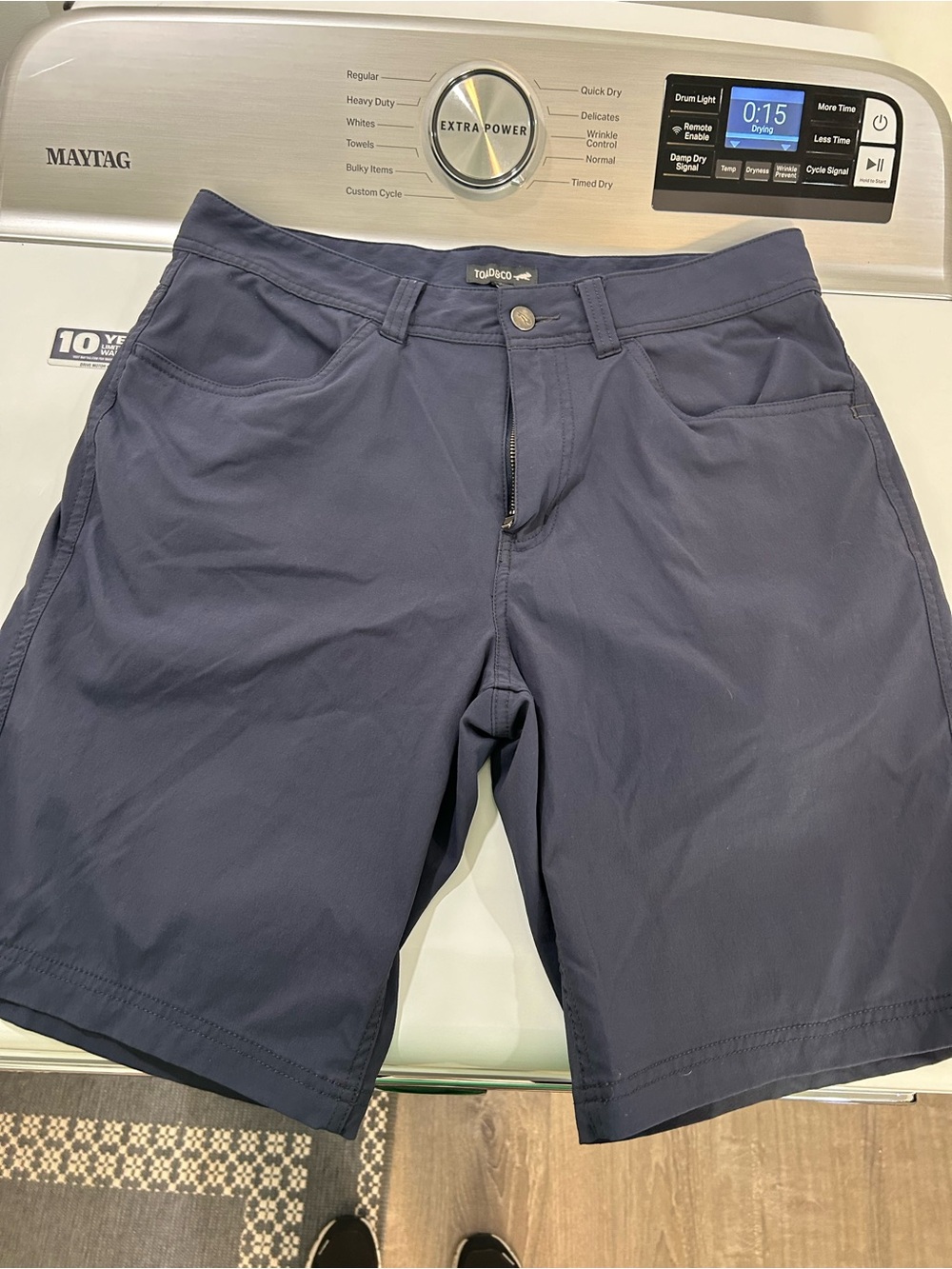 Toad&Co Men’s Navy Shorts